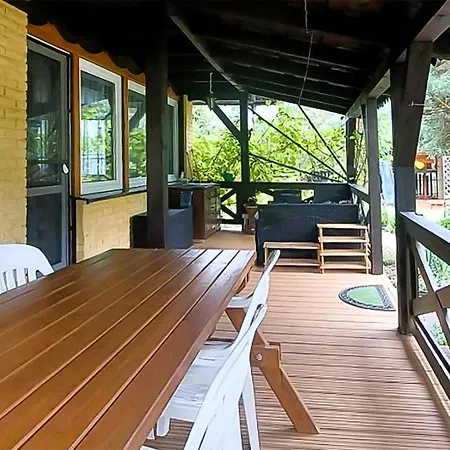 Сasa de vacaciones 4 Bedroom Stunning In